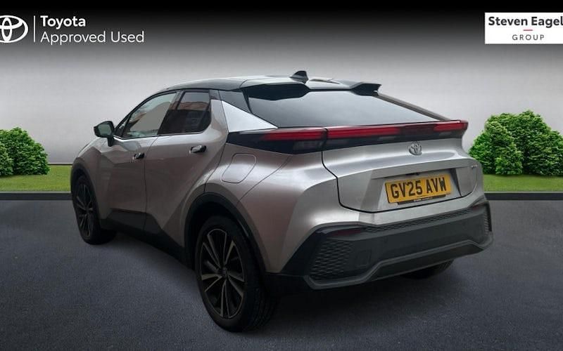 Used Toyota C-HR 140 HP (102 kW) 2026 SUV