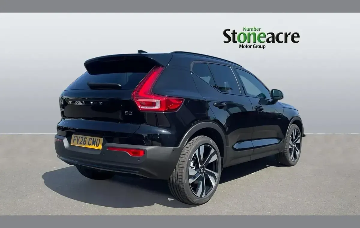 New Volvo XC40 Ultra 161 HP (118 kW) 2026 Black SUV