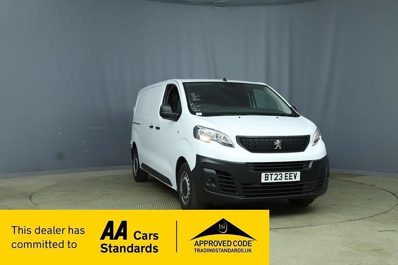 White Used 2023 Peugeot Expert Premium Van | £12,495 (Fair price) - Image 1/3