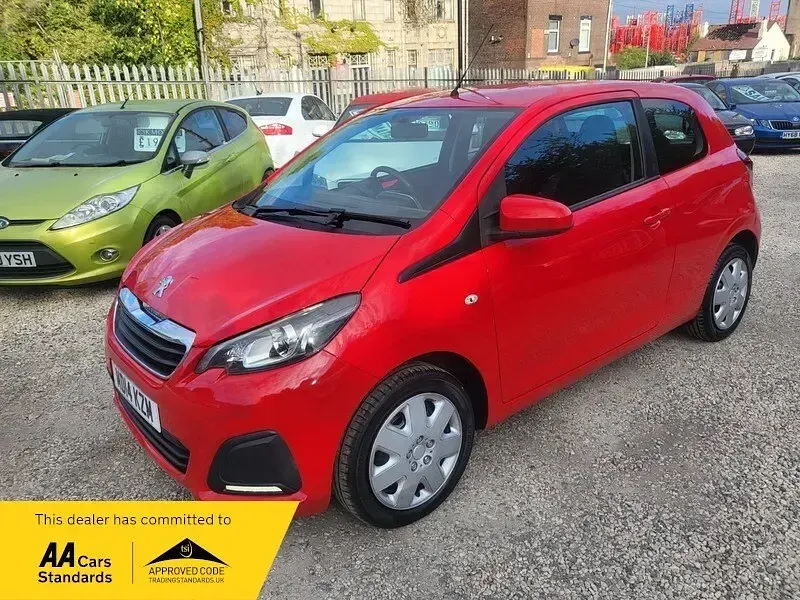 Used Peugeot 108 Active 68 HP (50 kW) 2014 Red