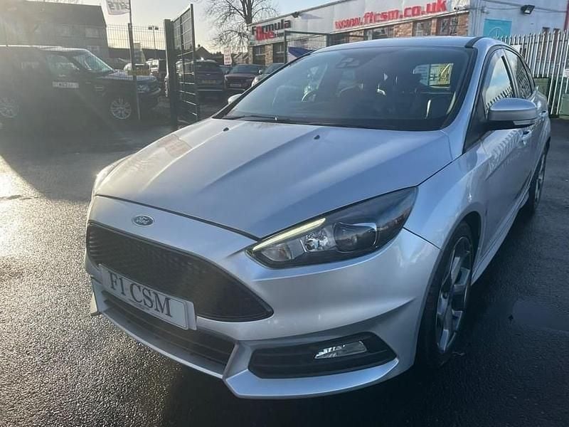 Used Ford Focus ST 250 HP (183 kW) 2015 Silver Hatchback