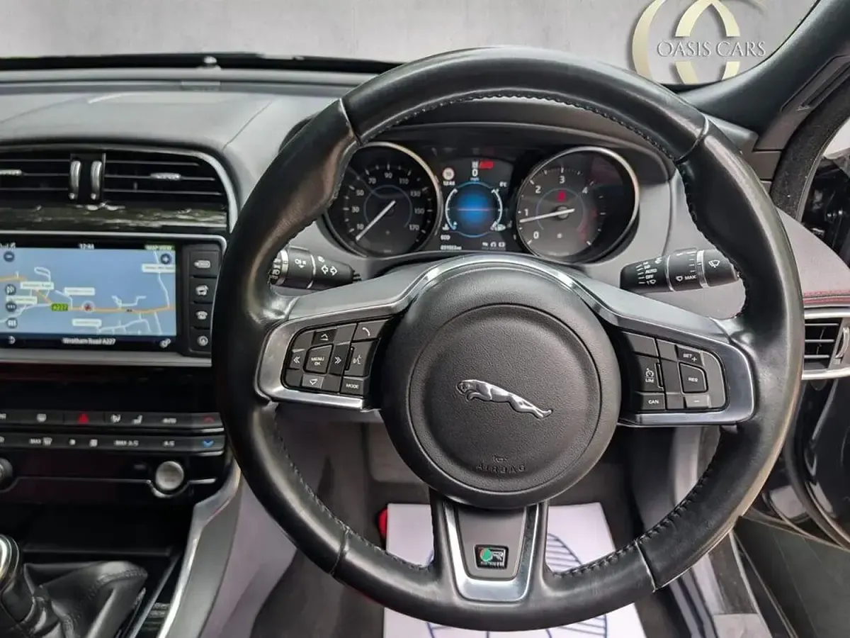 Used Jaguar XE R-Sport 180 HP (132 kW) 2016 Black Sedan