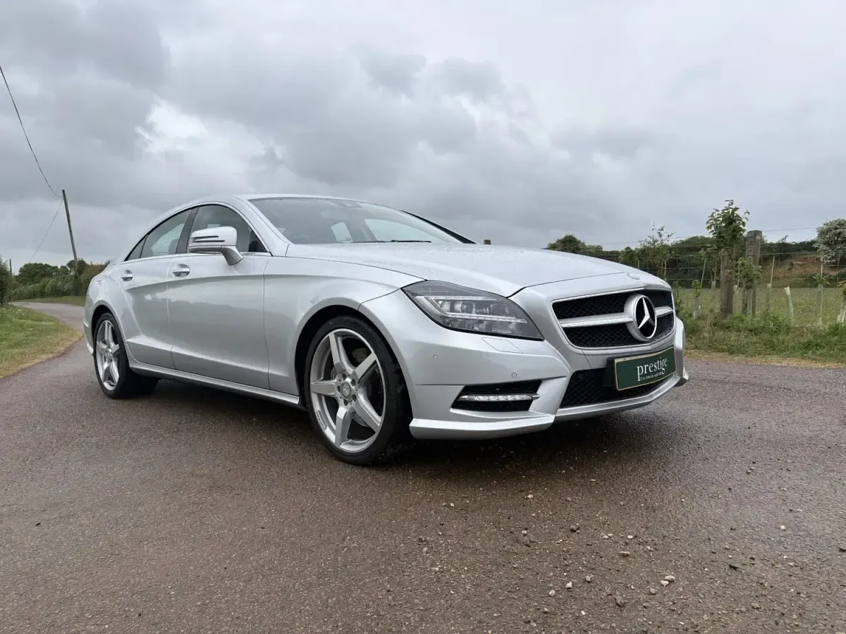 Käytetty Mercedes CLS350 AMG 2013 Hopea Sedan