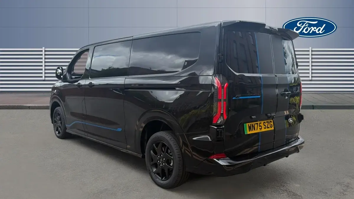 Begagnad Ford Transit Sport 160 kW (218 HK) 2025 Van