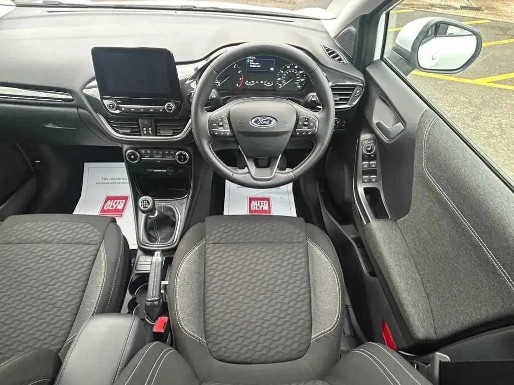 Begagnad Ford Puma Titanium 125 HK (91 kW) 2023 Vit SUV