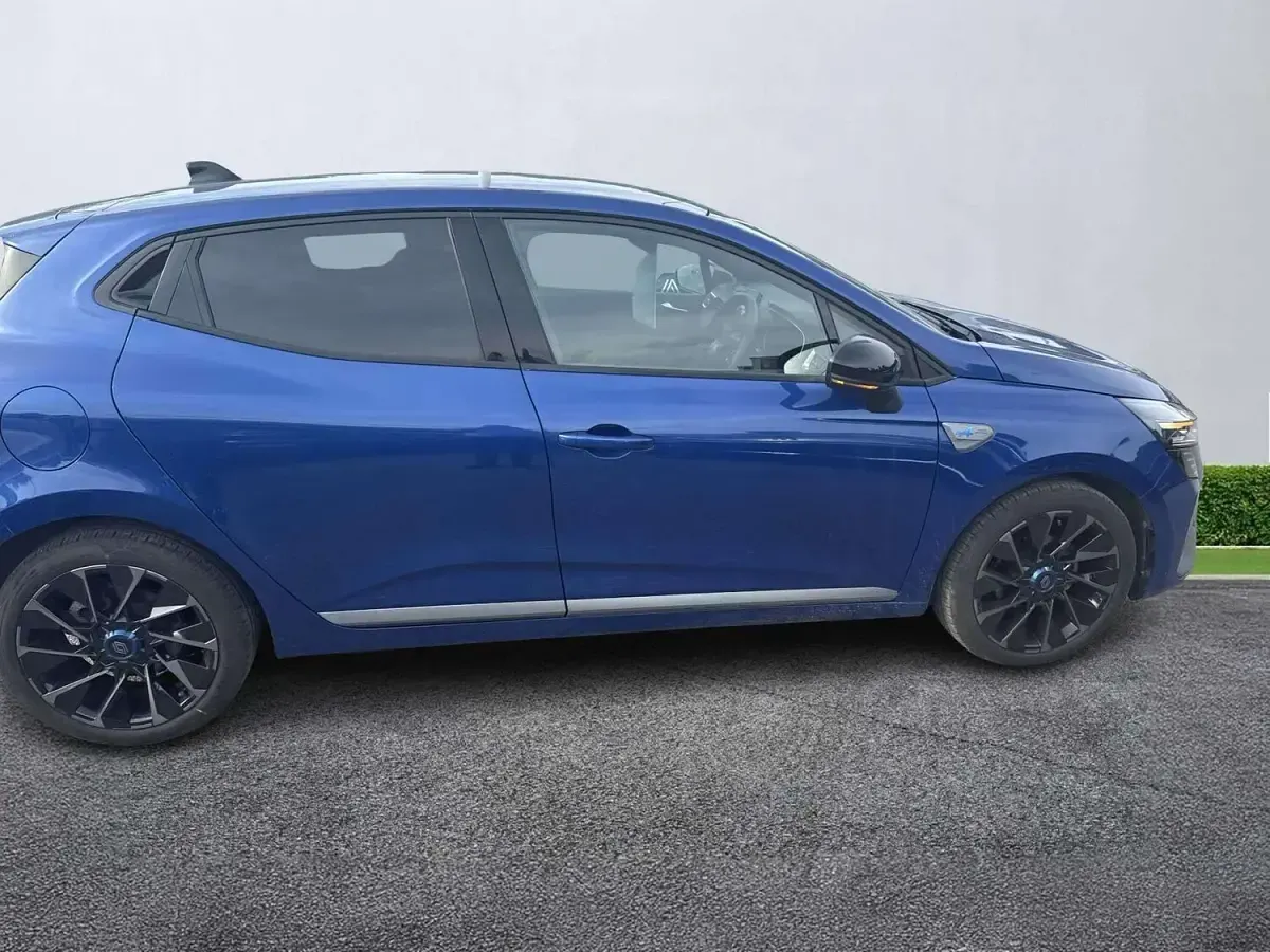 Used Renault Clio Esprit Alpine 90 HP (66 kW) 2025 Blue Hatchback