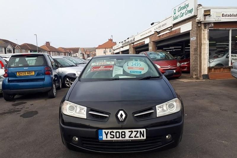 Usado Renault Mégane III Dynamique 106 HP (77 kW) 2008 Cabrios