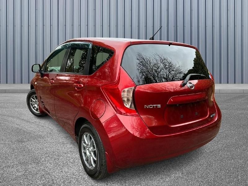 Begagnad Nissan Note S 2025 Röd