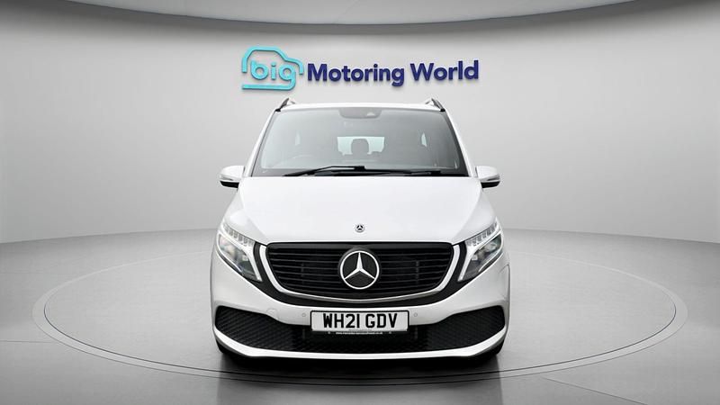 Usado Mercedes EQV300 295 kW (402 HP) 2021