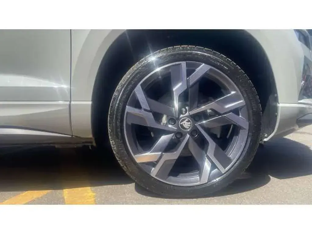 New Skoda Karoq SportLine 150 HP (110 kW) 2026 Grey SUV