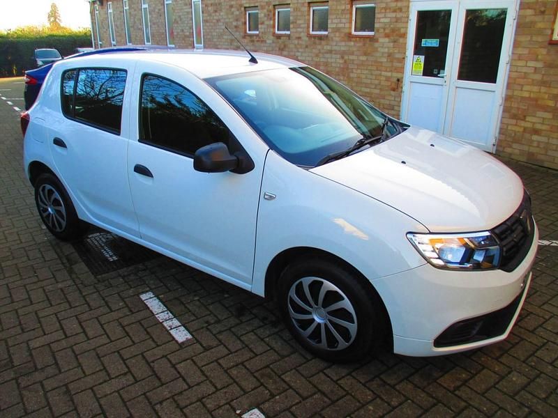 Used Dacia Sandero Essentiel 2020 White Hatchback