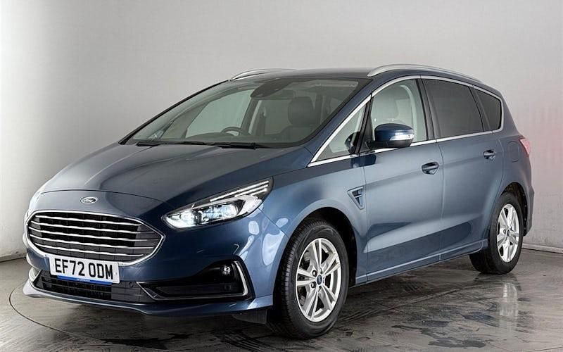 Used Ford S-MAX Titanium 190 HP (139 kW) 2022 Blue MPV