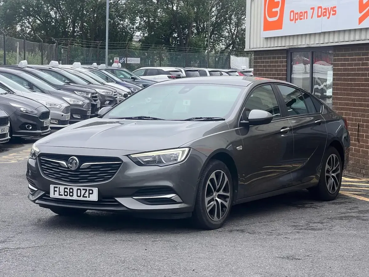 Used Vauxhall Insignia Design Edition 2018 Grey Hatchback