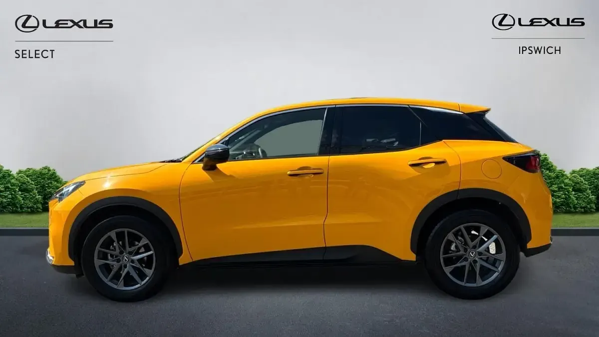 Used Lexus LBX 136 HP (100 kW) 2025 Yellow SUV