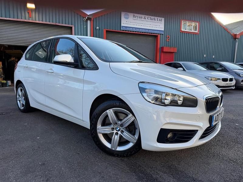 Used BMW 225 Sport Line 2017 White Hatchback