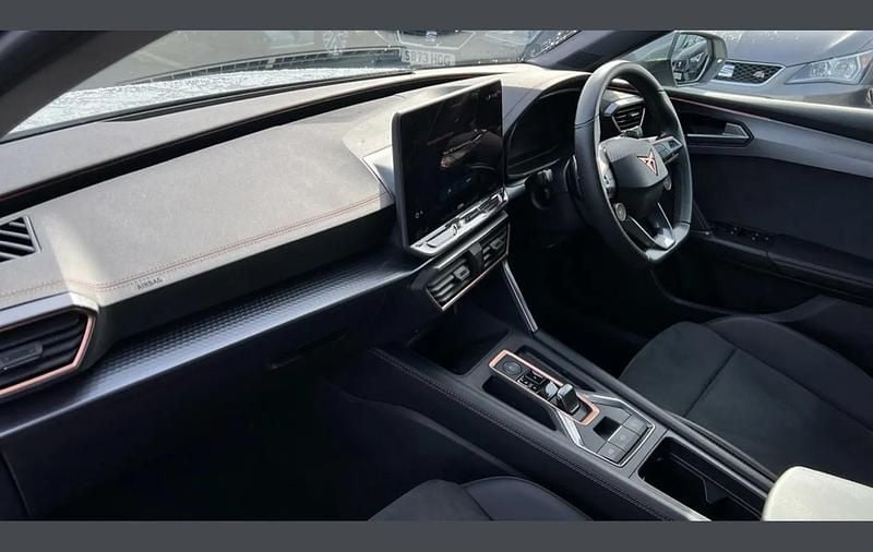 Used Cupra Leon 147 HP (108 kW) 2025 White Estate