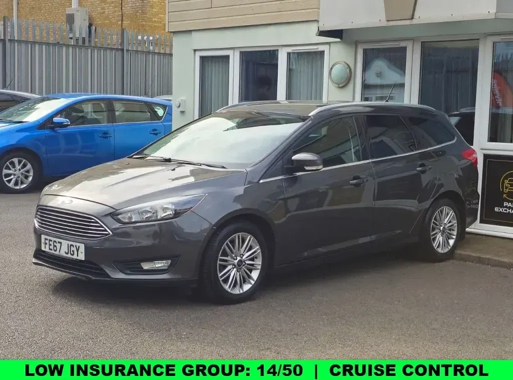 Used Ford Focus Zetec 120 HP (88 kW) 2017 Grey Estate