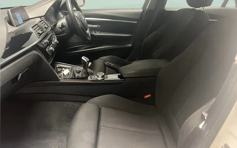 Usado BMW 320 Sport Line 190 CV (139 kW) 2018 Blanco Berlina