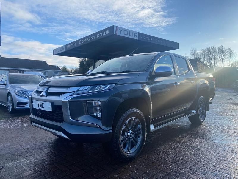 Used Mitsubishi L200 150 HP (110 kW) 2020 Grey Pickup