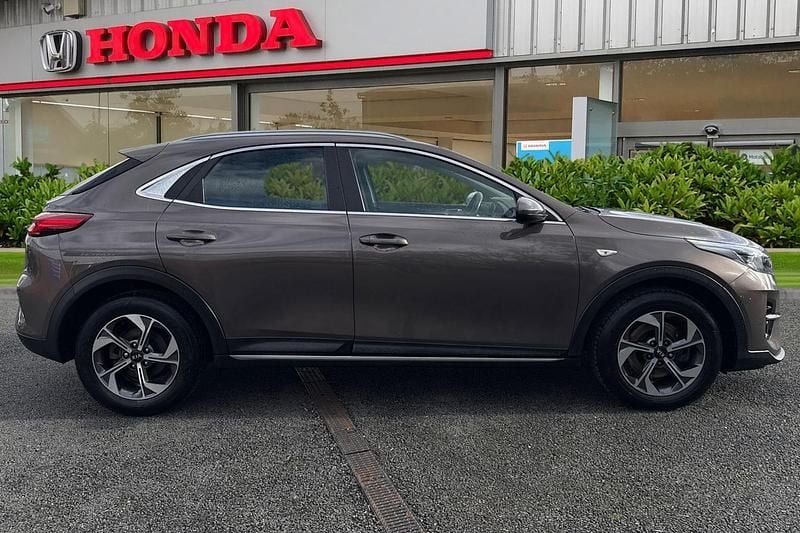 Used Kia XCeed 2020 Brown SUV