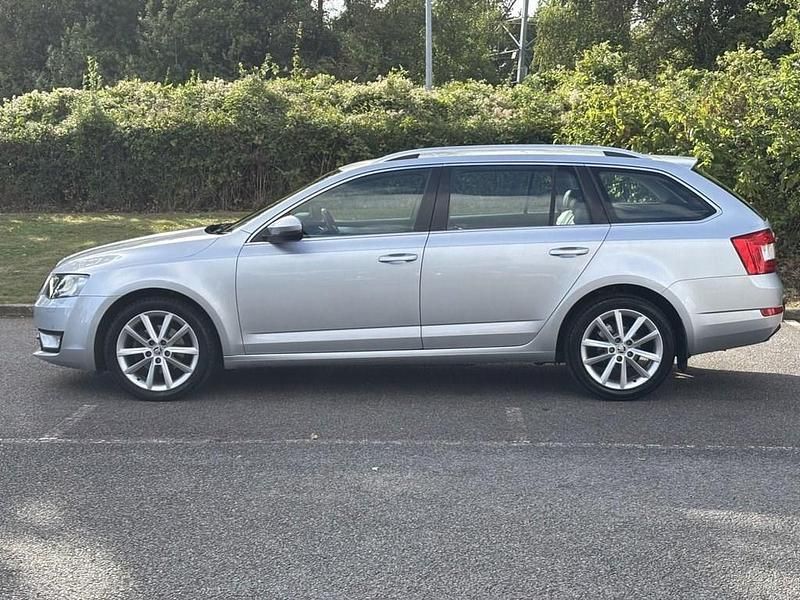 Used Skoda Octavia SE L 150 HP (110 kW) 2016 Silver Estate