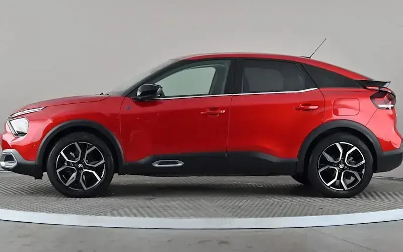 Used Citroën e-C4 Shine 100 kW (136 HP) 2023 Red Hatchback