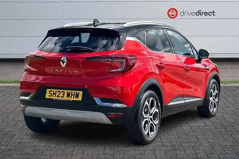 Used Renault Captur Techno 90 HP (66 kW) 2023 Red/black SUV