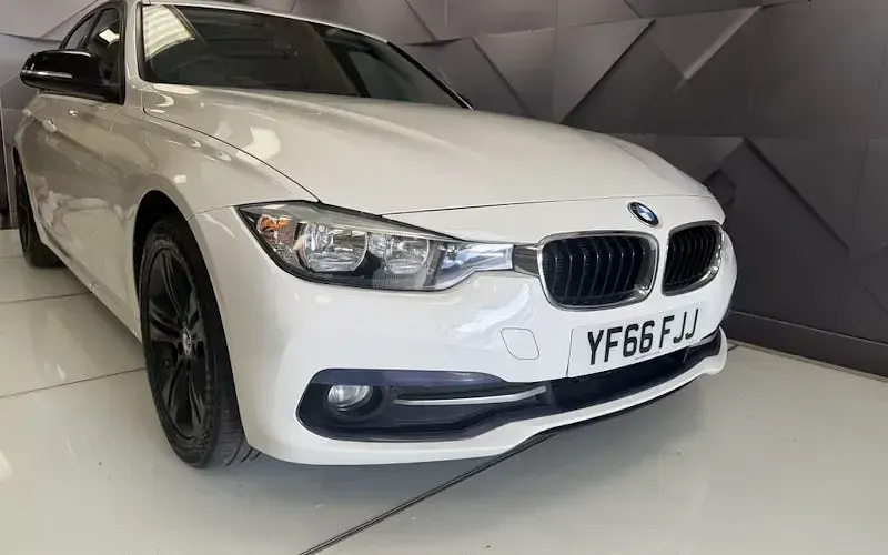 Used BMW 318 Sport Line 136 HP (100 kW) 2016 Sedan