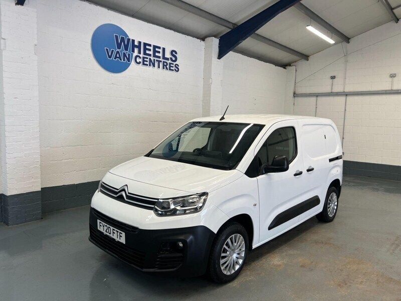 White Used 2020 Citroën Berlingo MPV | £10,190 (Good price) - Image 1/4