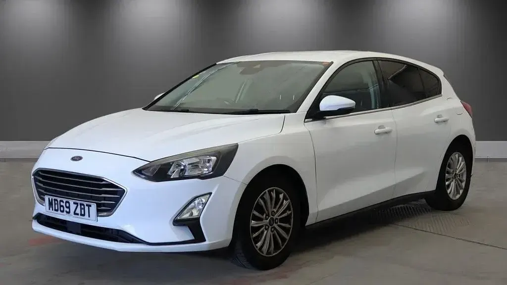 Used Ford Focus Titanium 125 HP (91 kW) 2020 White Hatchback