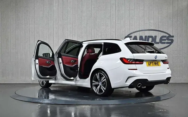 Used BMW 330e M Sport 292 HP (214 kW) 2022 White Estate