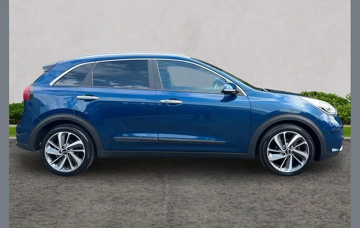 Used Kia Niro 141 HP (103 kW) 2019 Blue SUV