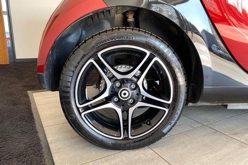 Used Smart ForTwo Electric Drive Premium 60 kW (82 HP) 2020 Carmine red Coupe