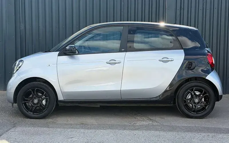 Used Smart ForFour Premium 71 HP (52 kW) 2015 Silver Hatchback