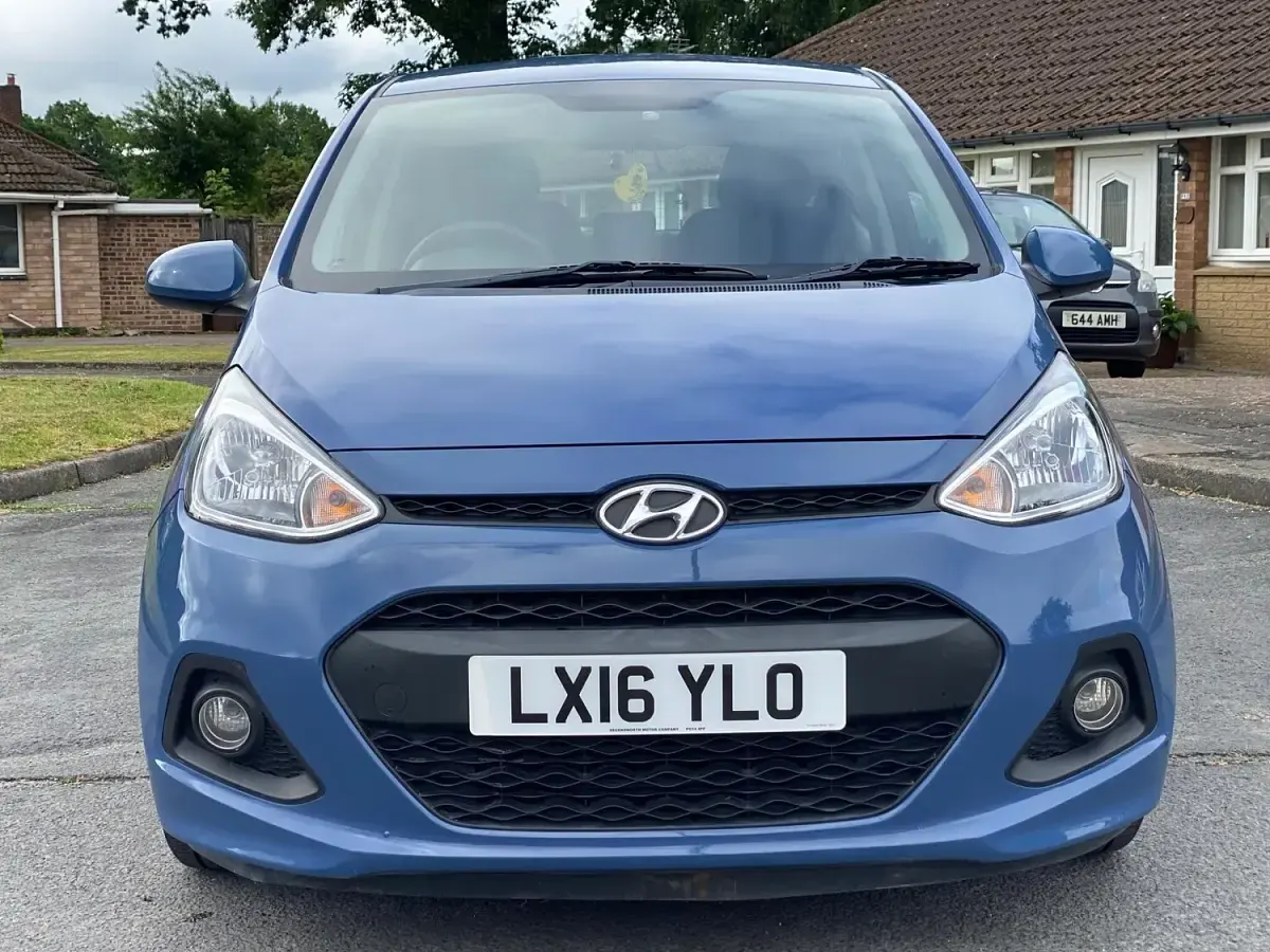Used Hyundai i10 SE 2016 Blue Hatchback