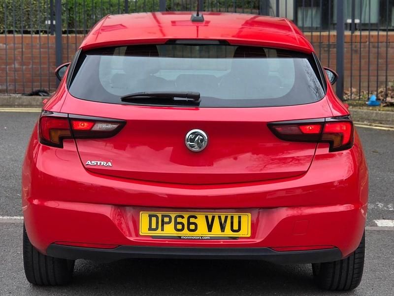 Used Vauxhall Astra SRi 2016 Red Hatchback