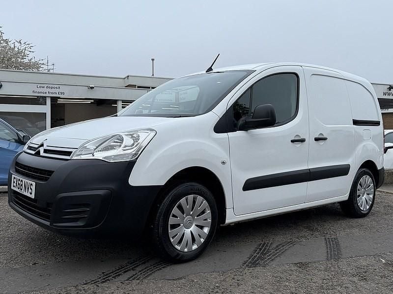 White Used 2018 Citroën Berlingo MPV | £6,599 (Good price) - Image 1/4