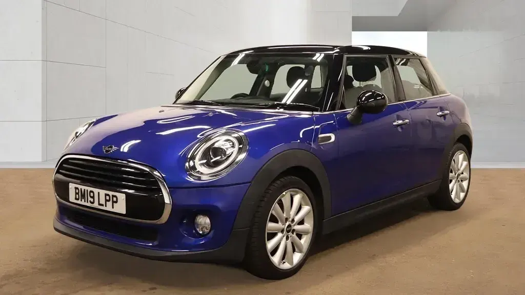 Used Mini Cooper Classic 2019 Blue Hatchback