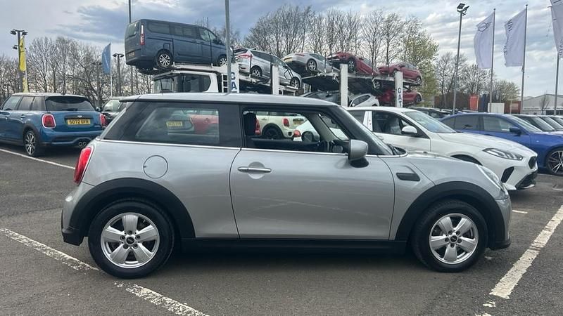 Used Mini Cooper Classic 134 HP (98 kW) 2023 Silver Hatchback