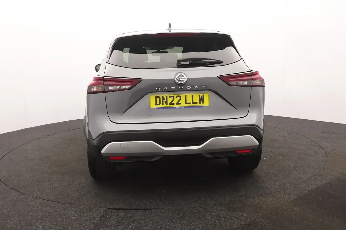 Used Nissan Qashqai N-Connecta 140 HP (102 kW) 2022 Grey SUV