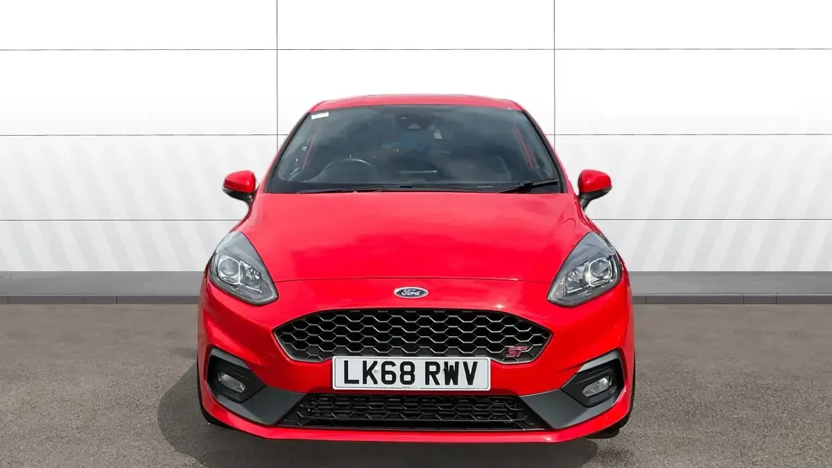 Used Ford Fiesta ST 200 HP (147 kW) 2018 Red Hatchback