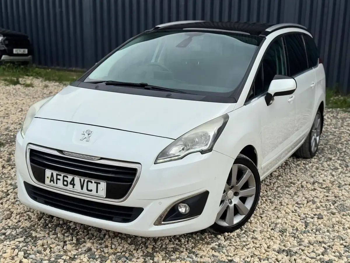 Used Peugeot 5008 Allure 2015 White MPV