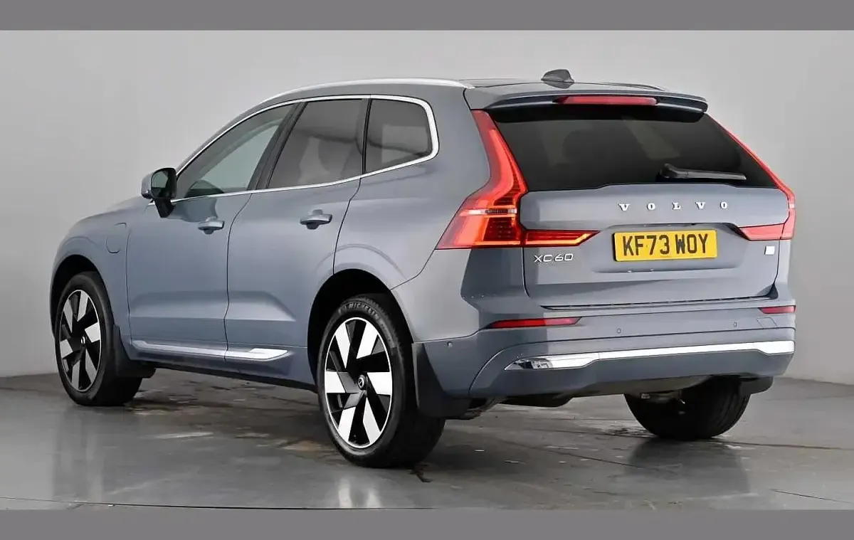 Usado Volvo XC60 Ultimate 455 CV (334 kW) 2024 Gris SUV