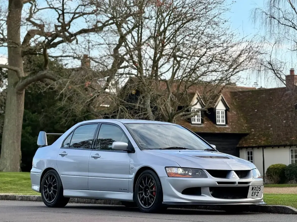 Used Mitsubishi Lancer 325 HP (239 kW) 2005 Silver Estate