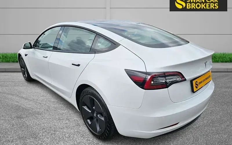 Used Tesla Model 3 Long Range AWD 366 kW (498 HP) 2021 White Sedan