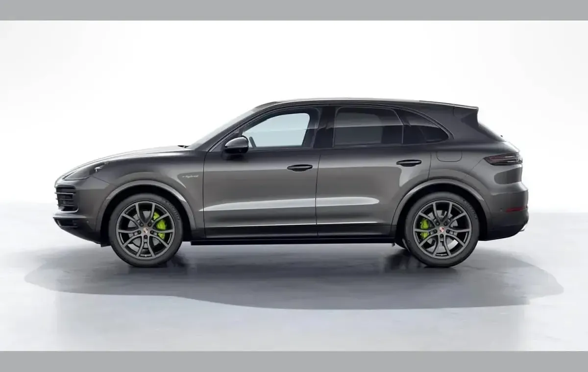 Usado Porsche Cayenne 456 HP (335 kW) 2023 Cinzento SUV