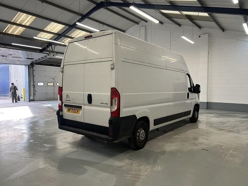 Usado Citroën Relay 140 HP (102 kW) 2021 Branco Van