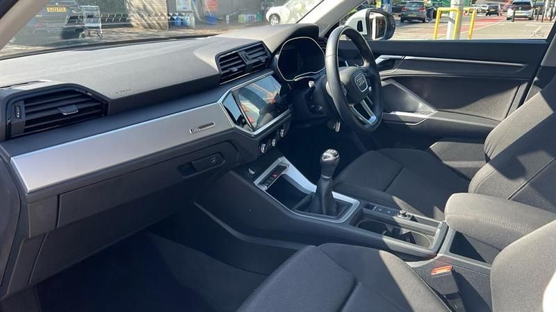 Used Audi Q3 Sport 150 HP (110 kW) 2019 White SUV