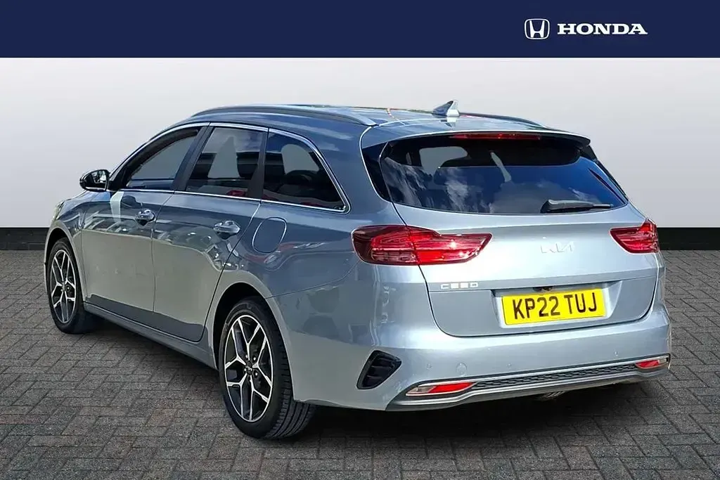 Usado Kia Ceed 158 CV (116 kW) 2022 Plateado Utilitario
