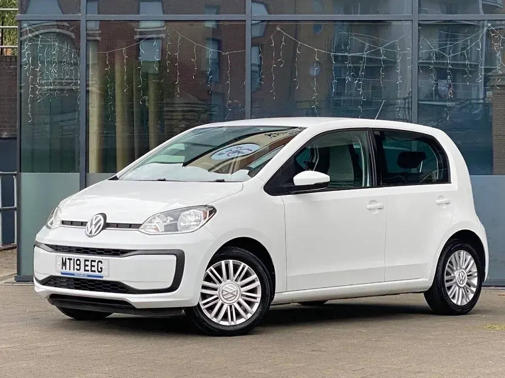 Used VW up! move up! 60 HP (44 kW) 2019 White Hatchback